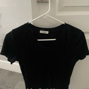 Black, V-neckline, crop top